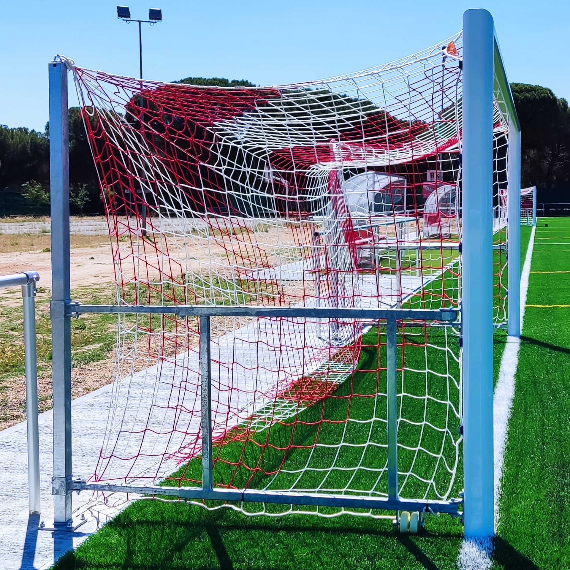 Jgo porterías al. fútbol7 90mm abatibles arquillos galv caliente - Imagen 5
