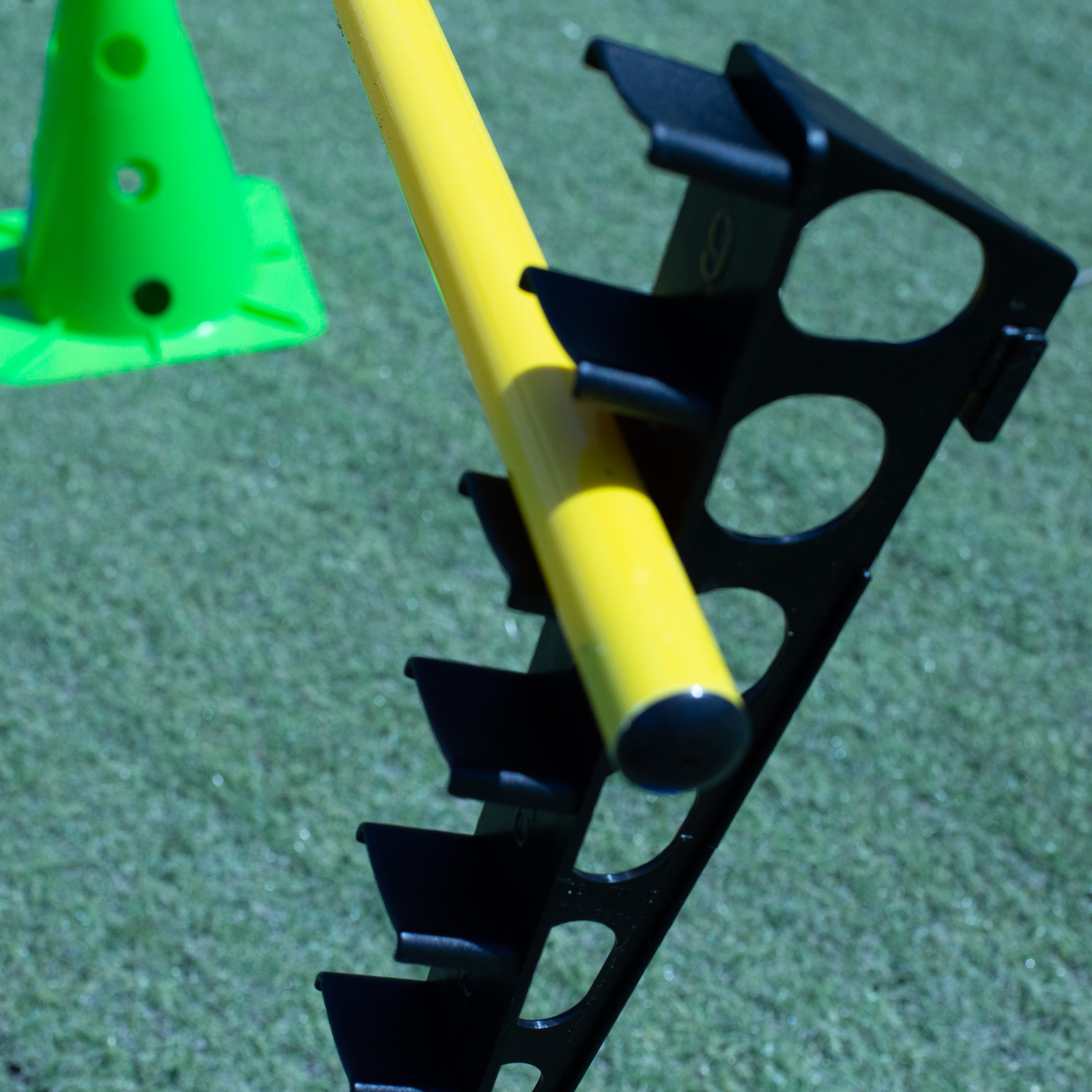 Regla con acople para cono de 32, 40 y 50cm con soporte para pica y aro - Imagen 2