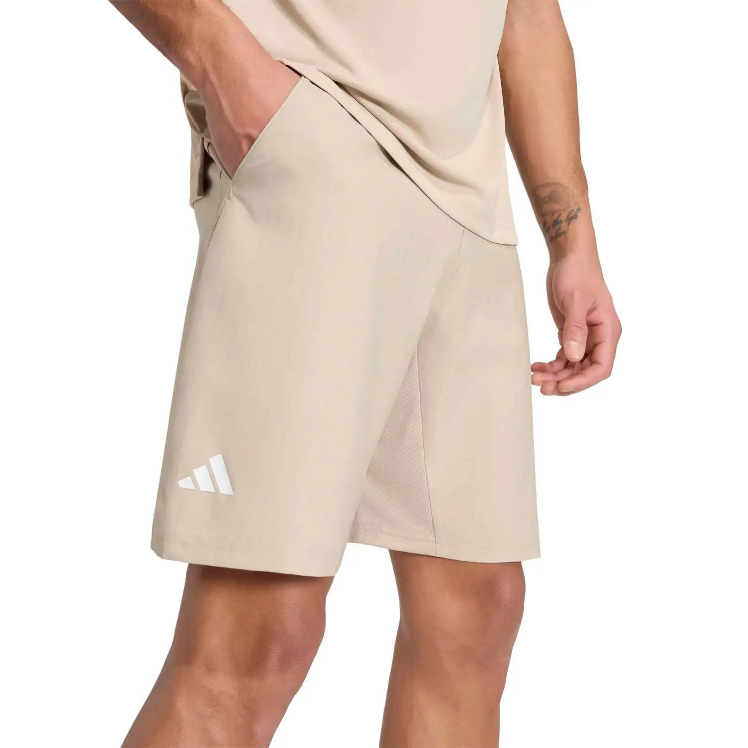 Pantalon Corto Adidas Club 3STR Kaki 2026 - Imagen 2
