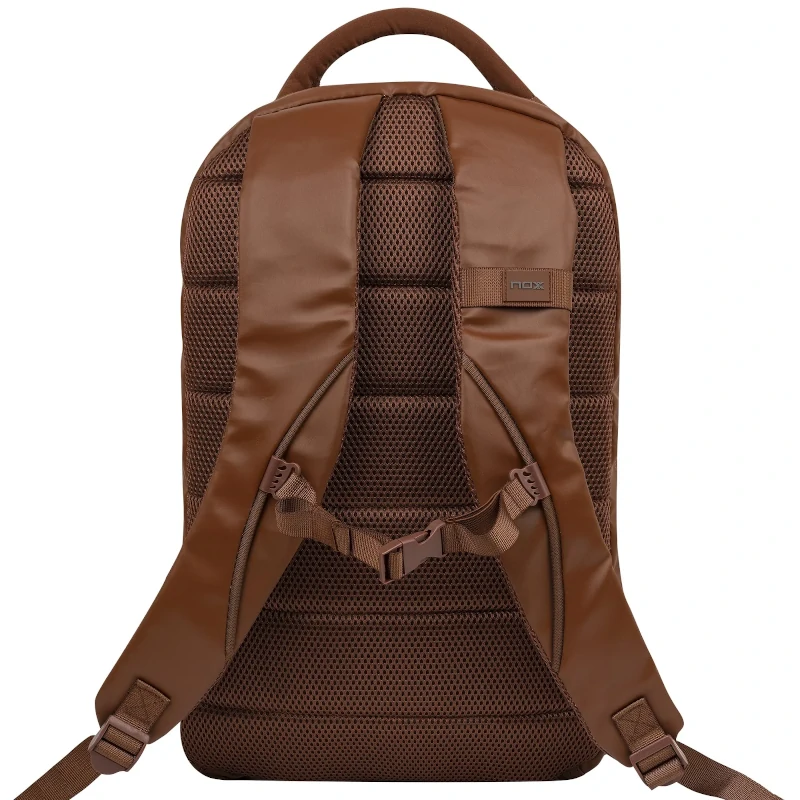 Mochila Nox Pro Series Marron Camel 2023 - Imagen 2